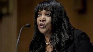 La goberna de la Reserva Federal de EEUU, Lisa Cook, el 23 de setiembre de 2022.