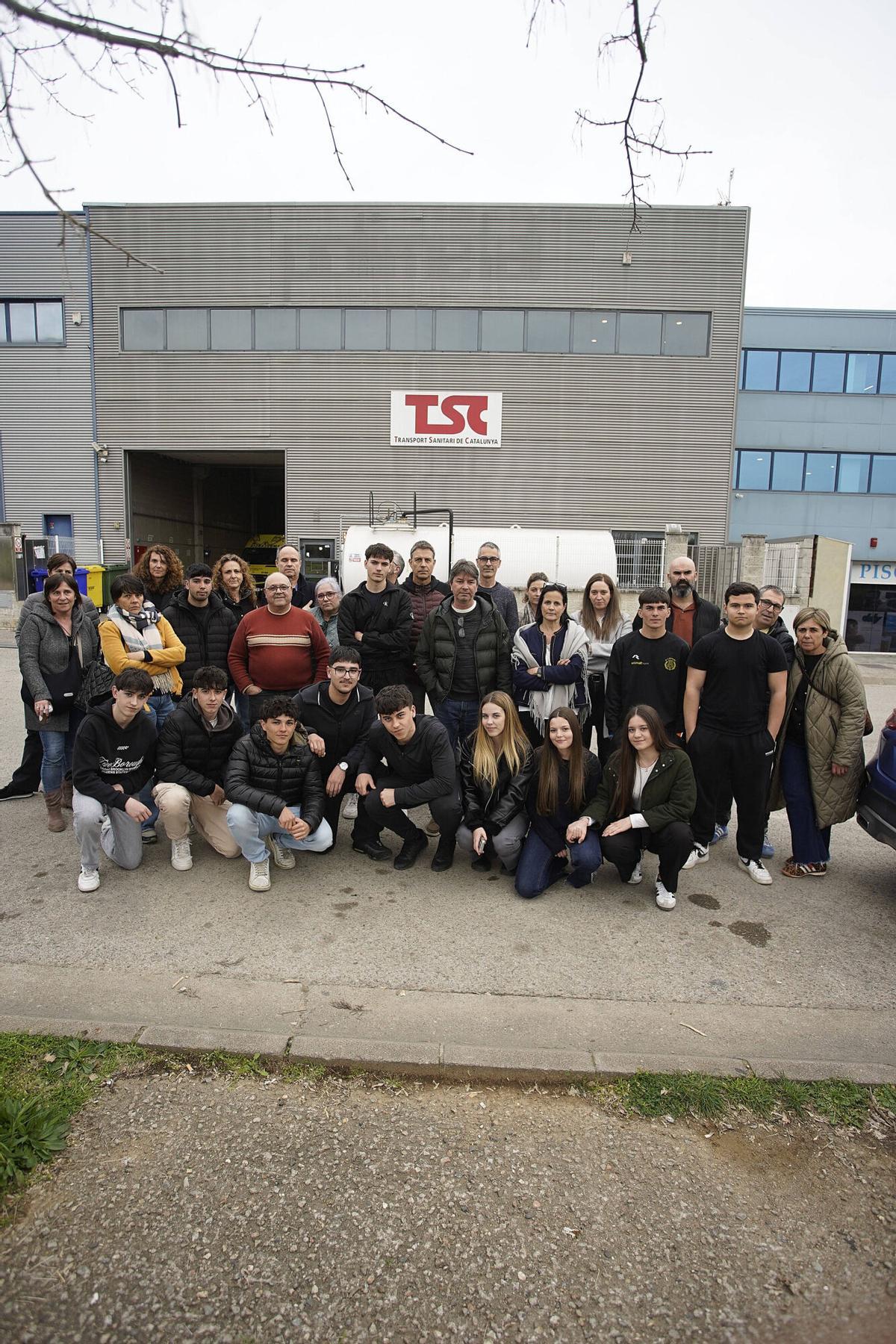 info_outline Les imatges de la protesta de les famílies que els seus fills estudien un cicle formatiu d’emergències mèdiques i els han prohibit fer pràctiques en ambulàncies