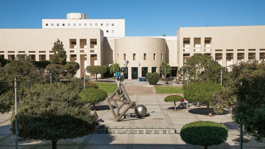 Un grupo de la ULL propone que el aula magna del Campus de Guajara se llame &#039;Adolfo Suárez González&#039;