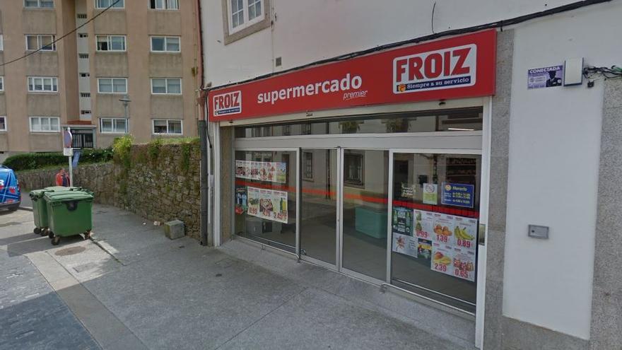 Detenido un hombre en Santiago tras robar en un supermercado y tomar a un viandante por rehén