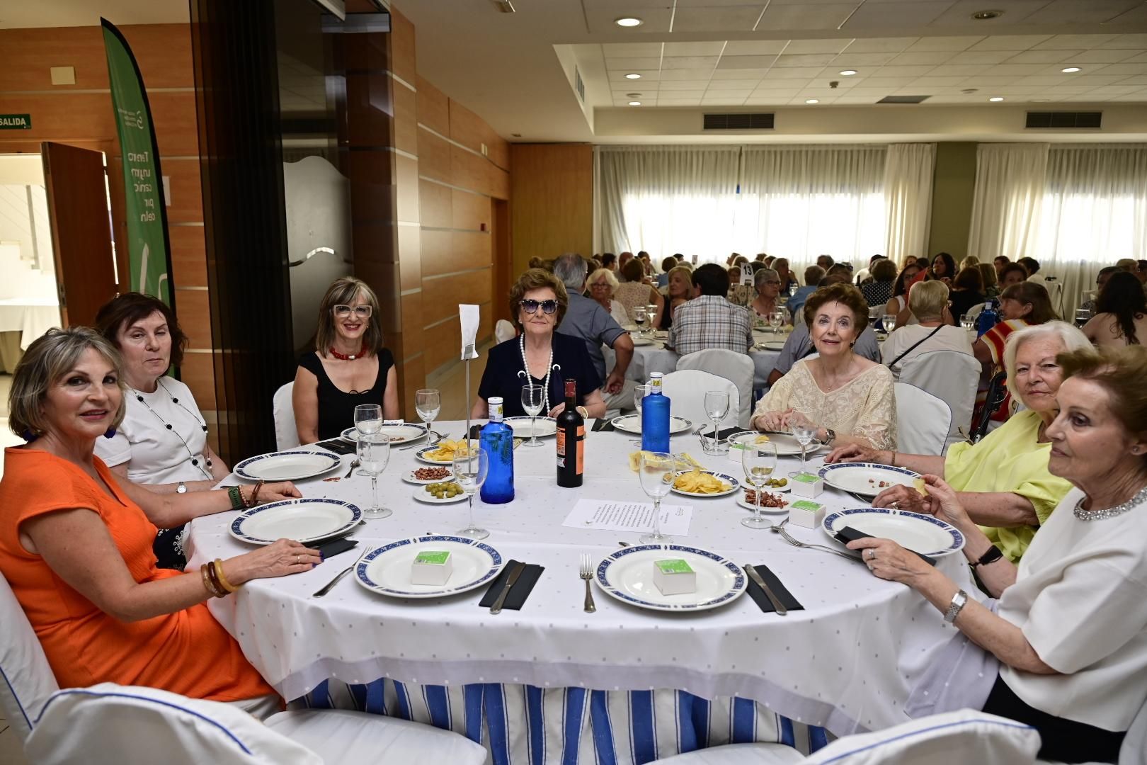 Gala solidaria a beneficio de la Asociación Conta el Cáncer en Castelló