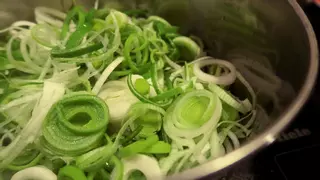 El caldo depurativo que te ayudará a eliminar toxinas tras los excesos de las fiestas de Navidad