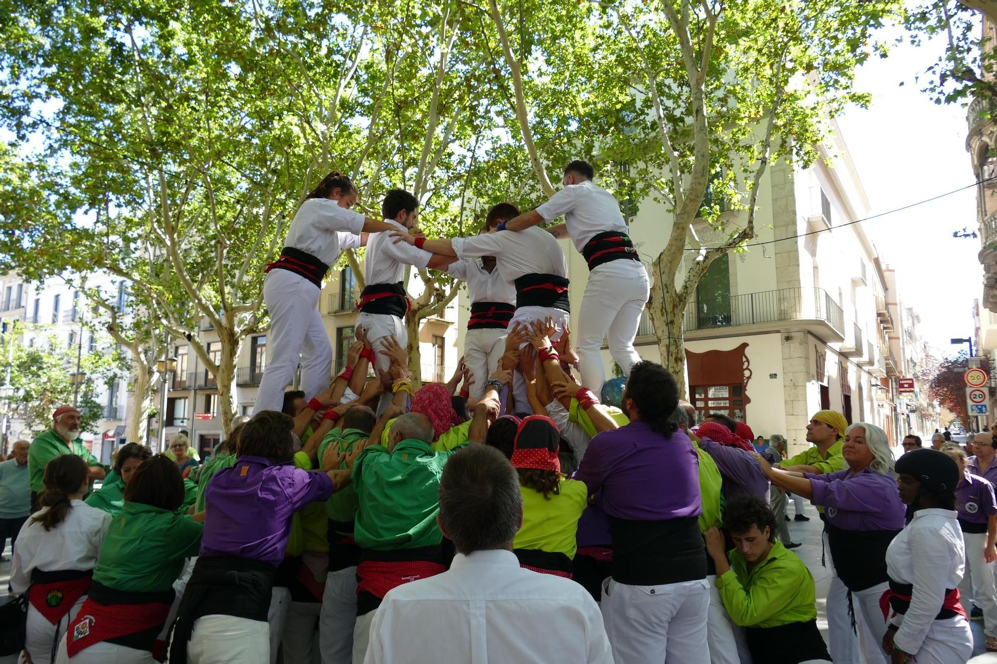 Els Merlots celebren la diada castellera d'aniversari a la Rambla de Figueres