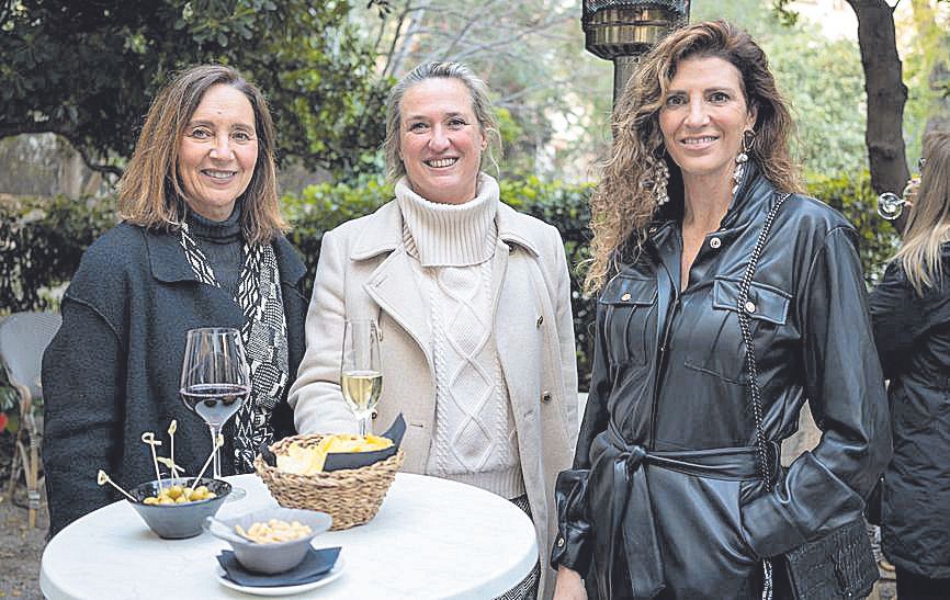 Yaya Sánchez, Mercedes Conrado y Marta Ferrer.