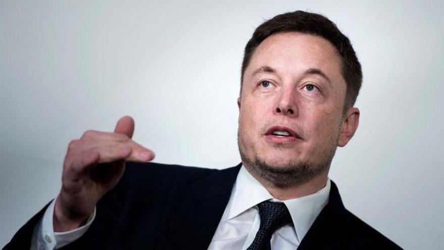 Musk pide disculpas al espeleólogo al que llamó pedófilo