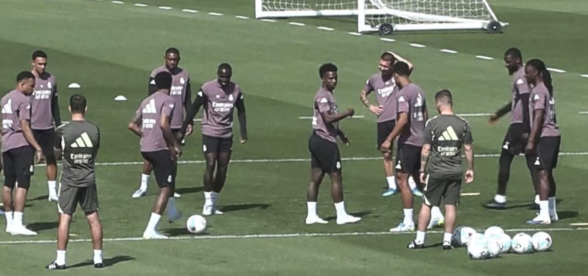 Partit als llimbs d’un Madrid que busca substitut a Arbeloa