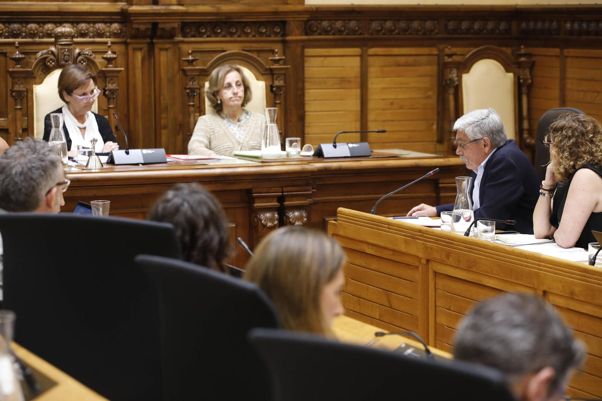 Así fue el Pleno municipal en Gijón del mes de julio (en imágenes)