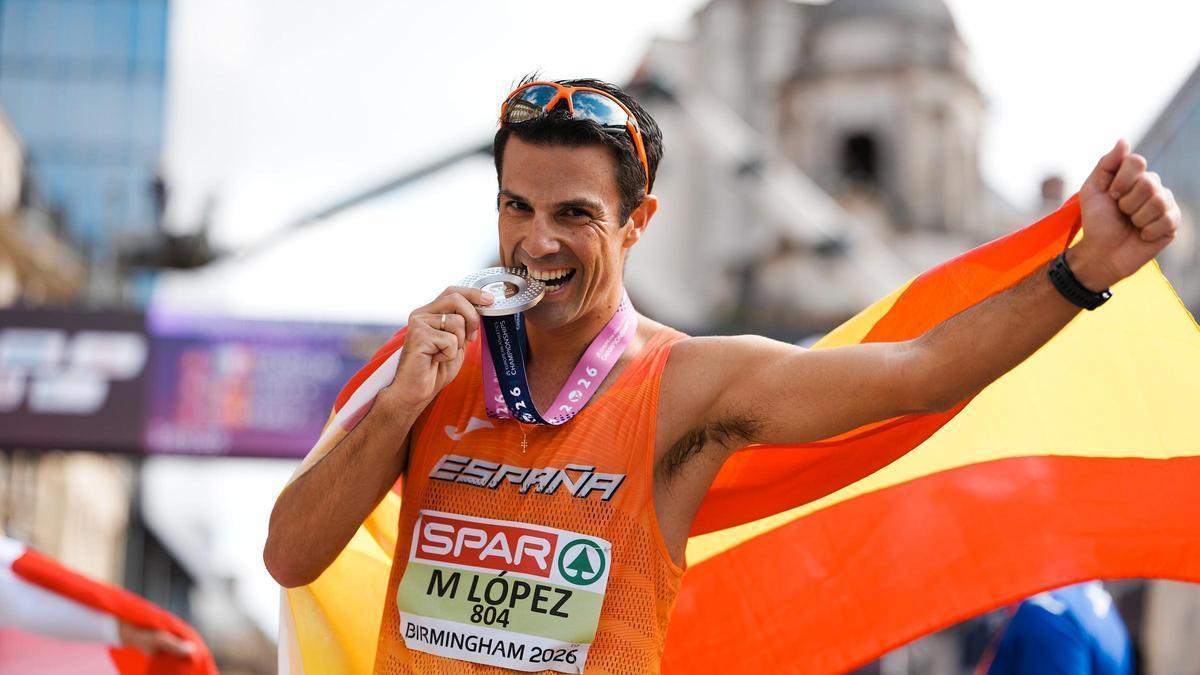 Miguel Ángel López Nicolás, con la medalla de plata conquistada en el Campeonato de Europa de Birmingham