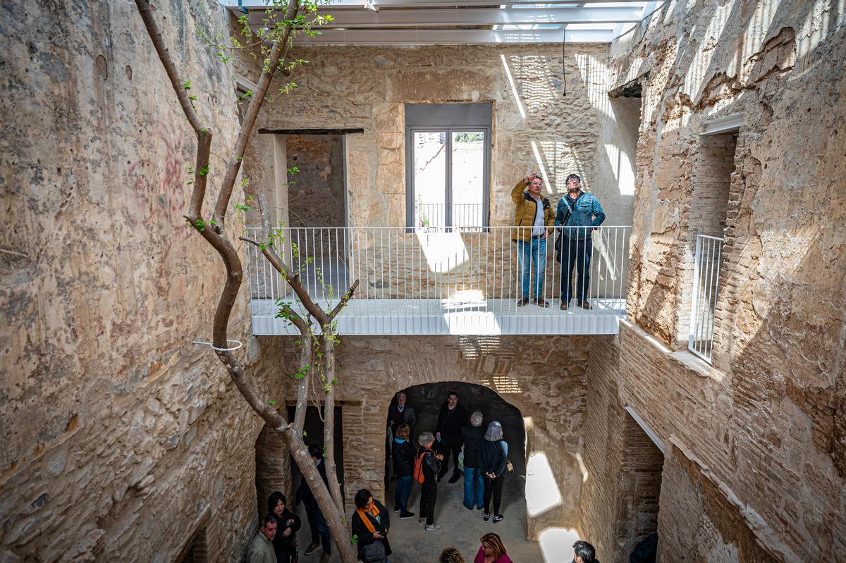 Fiesta de la arquitectura en la masía de Can Valent de Barcelona, tras su rehabilitación.