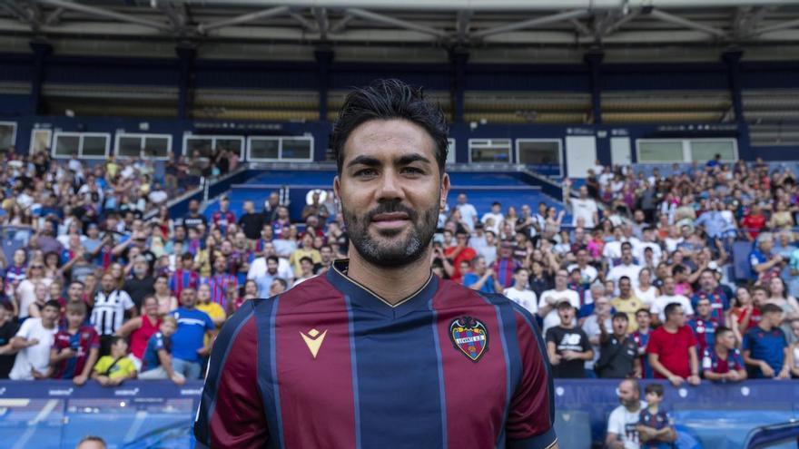 Iborra marca con la camiseta del Levante nueve años después