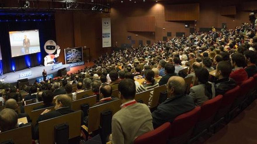 Conferencia de José Antonio Madrigal.