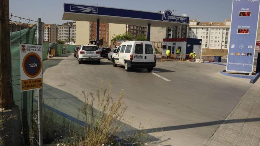 Obligarán a las gasolineras de Vila-real a pagar vados permanentes para sus accesos