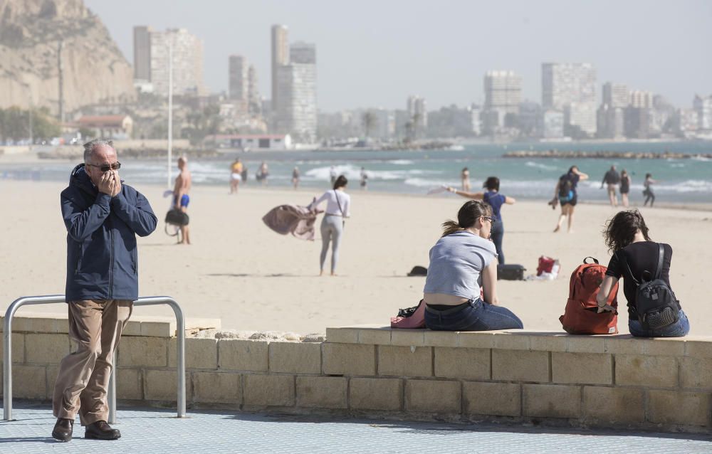 Fuertes rachas de viento en la ciudad de Alicante