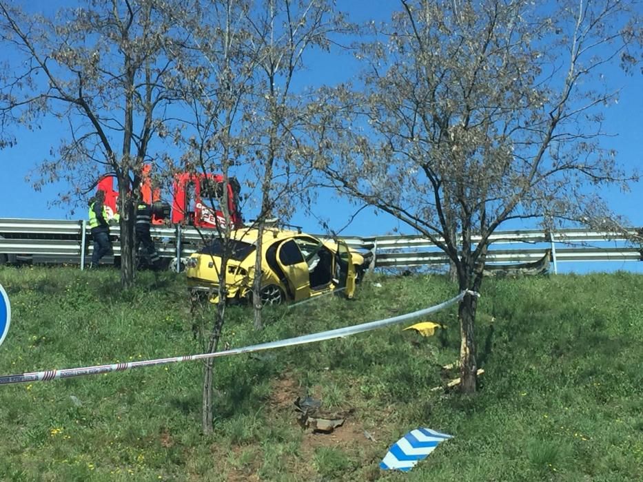 Accident a la rotonda de la Petrocat a Manresa