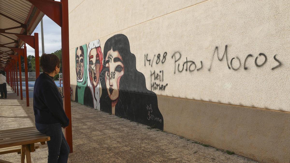 Vandalizan un instituto de Sagunt con pintadas de odio