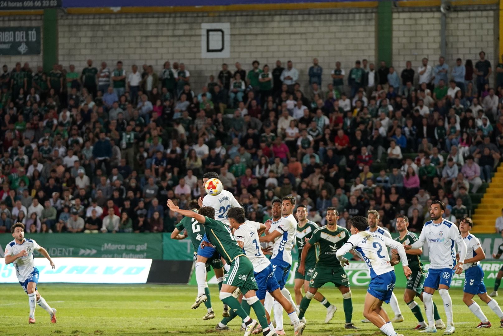 Las imágenes del Cacereño-Tenerife
