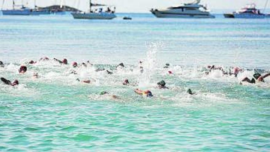 El deporte se rinde al mar en Ibiza