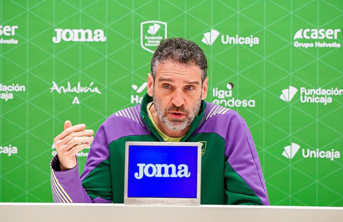 Ibon Navarro en la rueda de prensa previa al duelo con La Laguna Tenerife.