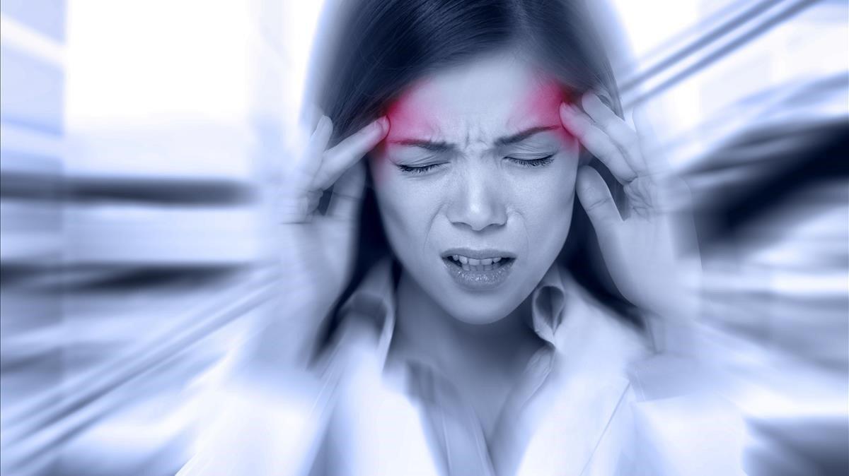 zentauroepp49676284 personas con migra a dolor de cabeza   mujer del doctor dest191004115808