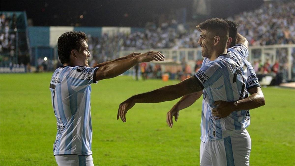 Atlético Tucumán mantiene el buen paso en la Superliga Argentina