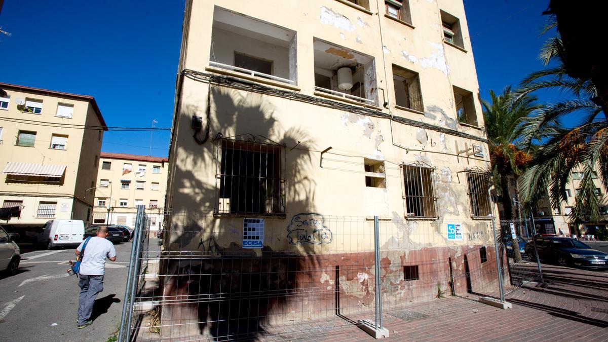 Trabajos rehabilitación viviendas en Alicante por parte del Consell.