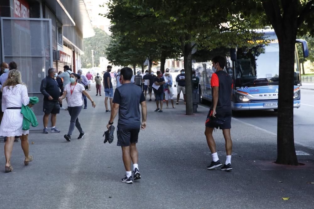 Entrenamiento del Sporting en El Molinón