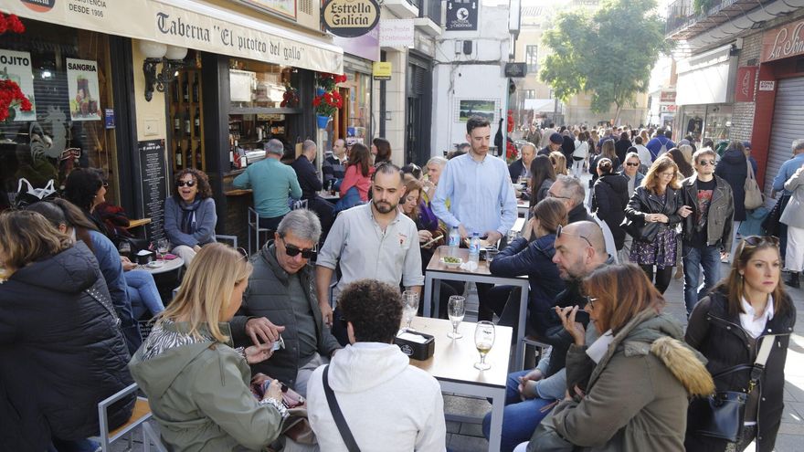 Los veladores y terrazas de Córdoba tendrán que pasar un control previo de ruido al iniciar su actividad