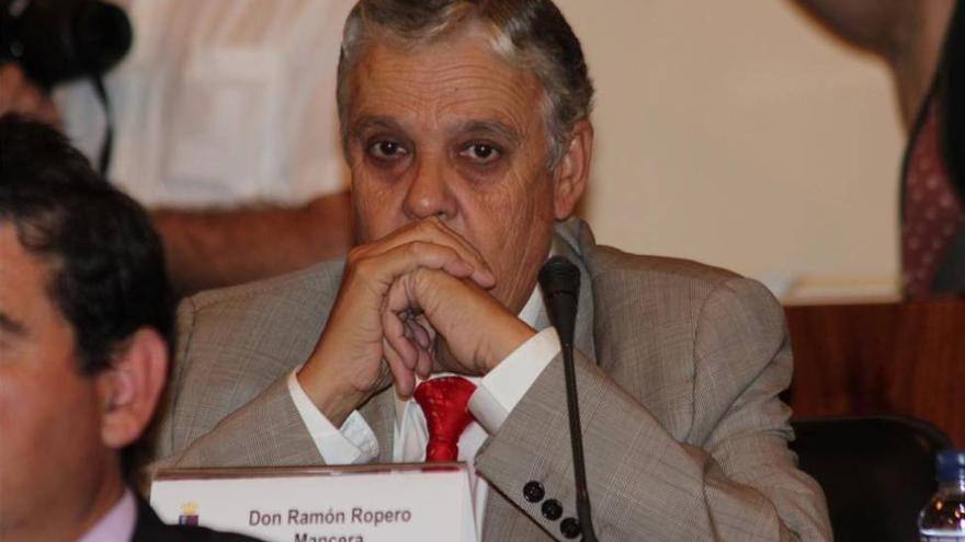Rosiña recuerda a Ropero que tendrá que dejar la alcaldía de Villafranca para ser senador