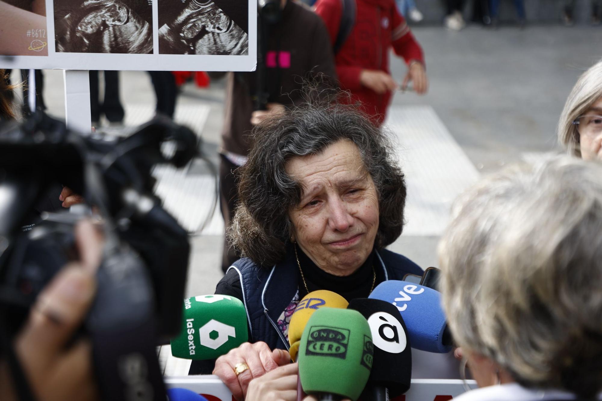 Todas las imágenes de la llegada de Pradas y Argüeso para declarar como imputados por la gestión de la dana