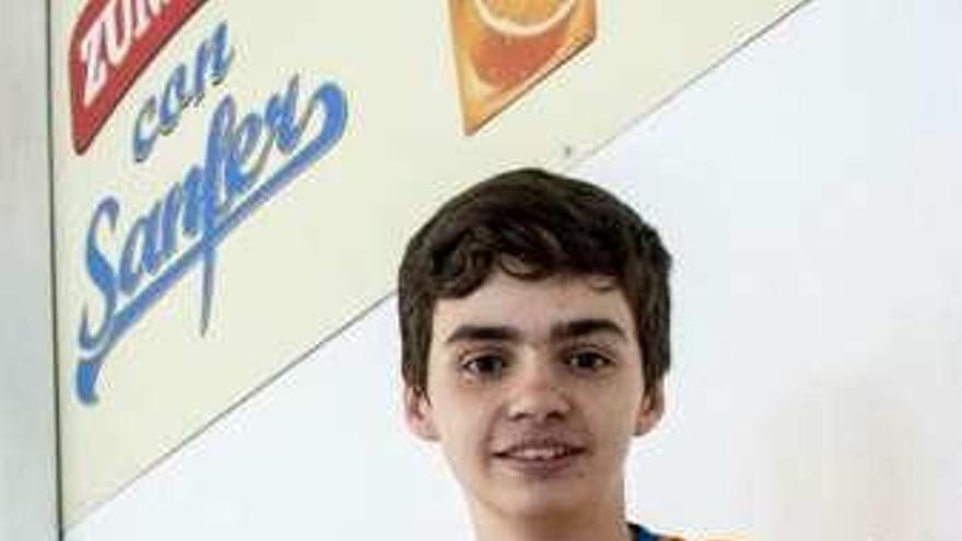 El avilesino Jorge Zardaín, con la Nacional sub-13