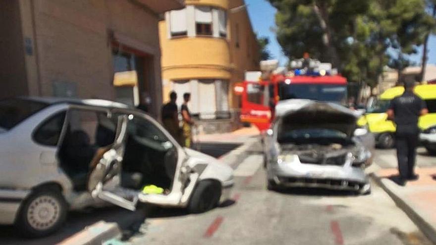 Mueren dos personas en un accidente de coche en Pinoso