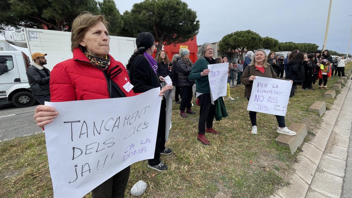 Protesta contra el módulo de mujeres en el CIE de Barcelona