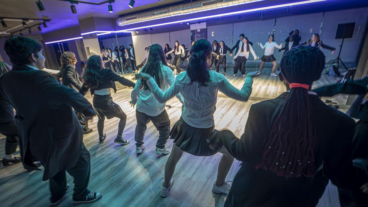 Clase de bailes urbanos con Nieves Zhang en In Studio