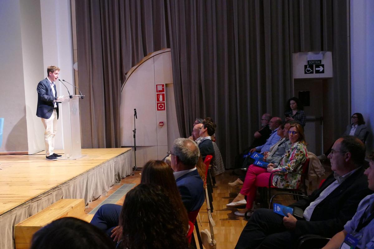 EN IMATGES | La primera edició de la jornada 'De Figueres al món' atrau més d'un centenar de joves