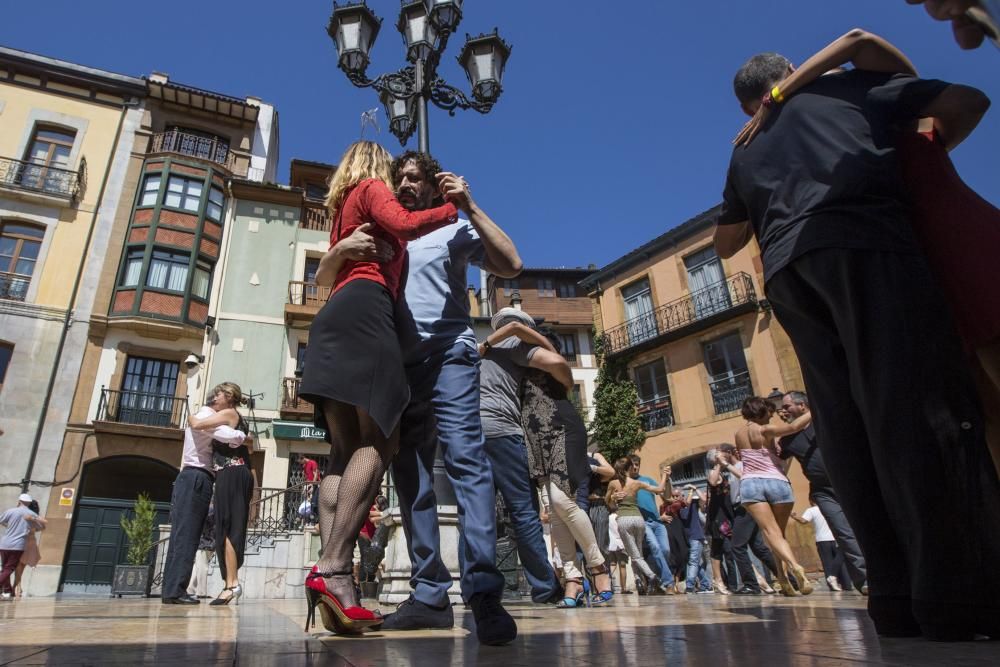 Tango en la plaza de Trascorrales