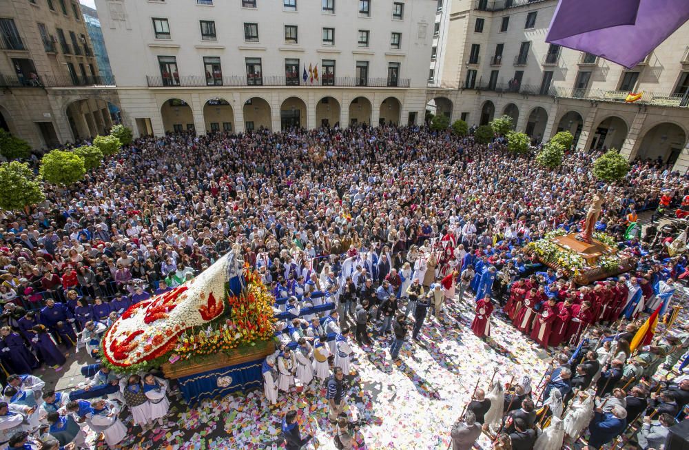 La Semana Santa alicantina concluye entre aleluyas.