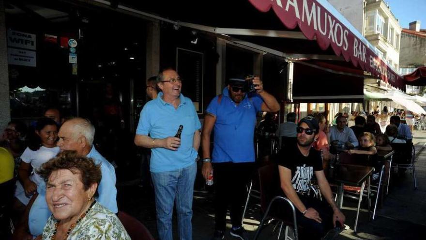 Ambiente festivo del día del Apóstol en la parroquia vilagarciana de Carril. // Iñaki Abella