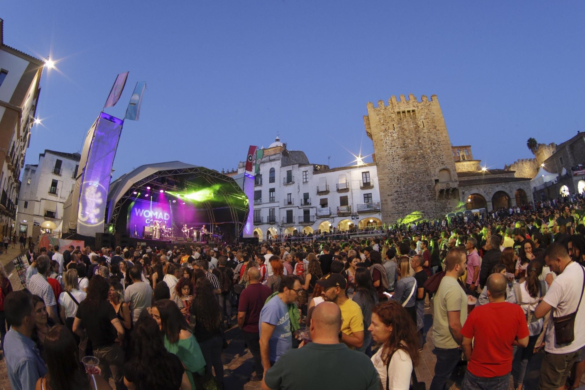 Así fue el primer día del festival Womad en Cáceres