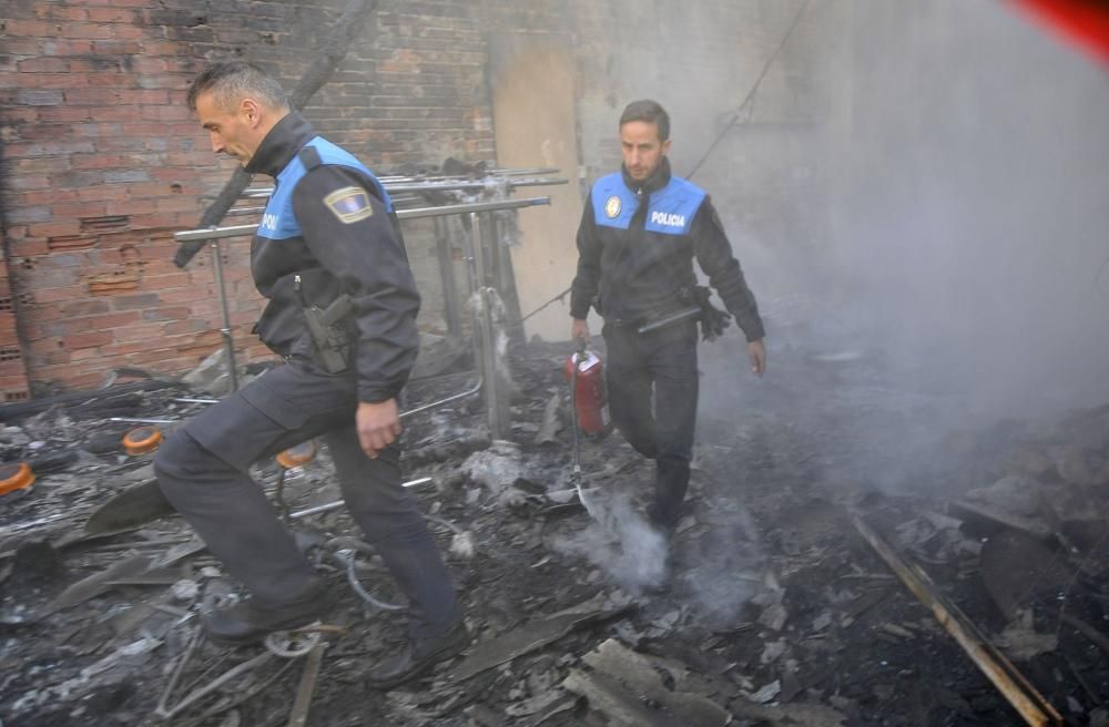 El incendio en un bazar chino en Pola de Lena