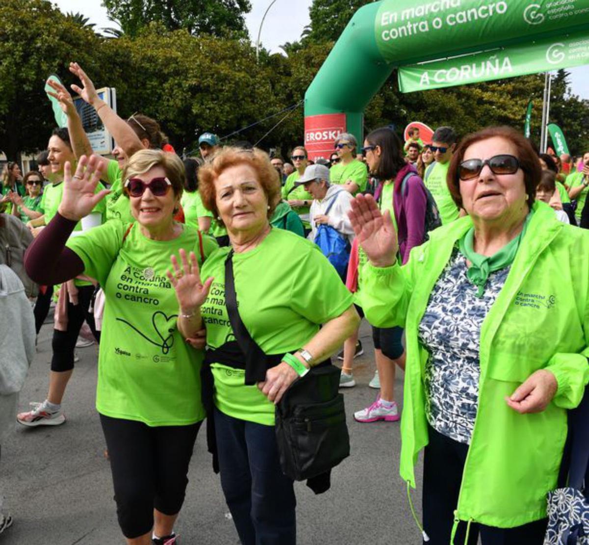 A Coruña se tiñe de verde para moverse contra el cáncer