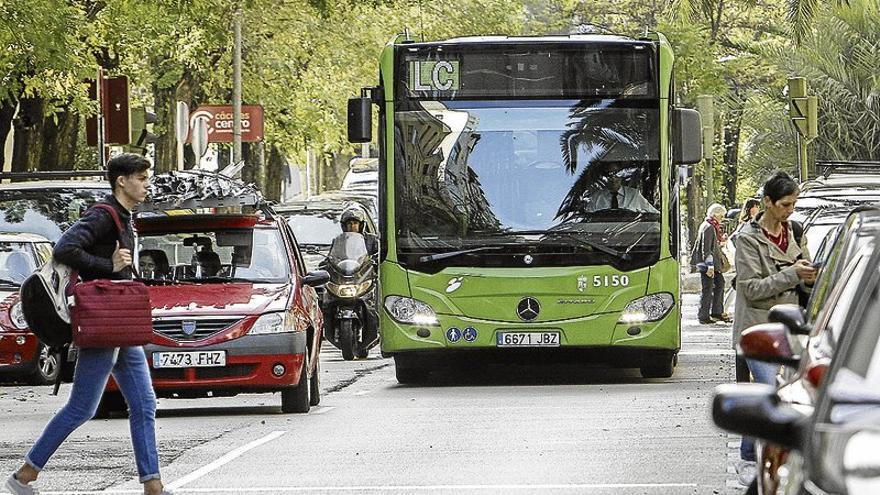 Los cambios del autobús en Cáceres, pendientes de los efectos del billete de trasbordo