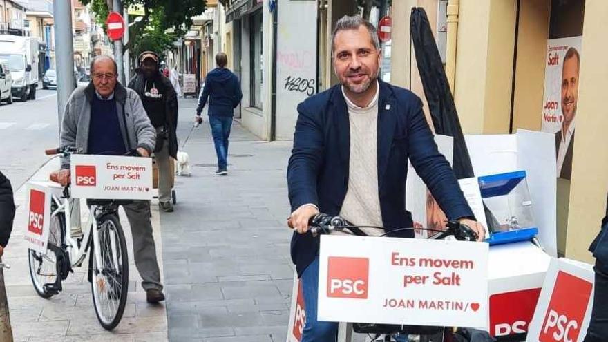 El PSC sorteja bicicletes entre els veïns de Salt per a fomentar la mobilitat sostenible