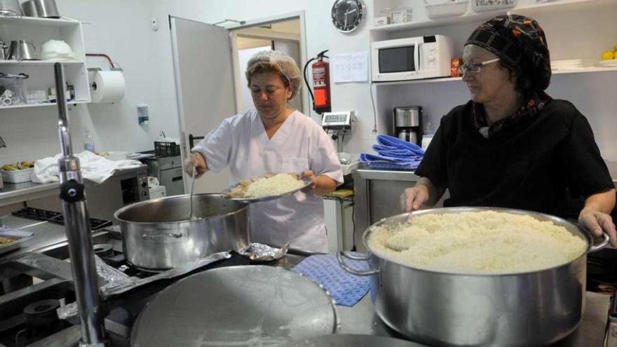 El colegio de A Lomba es el único centro público de Vilagarcía que cuenta con cocina propia.