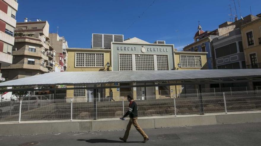 Desestiman los recursos de los vendedores que quieren continuar en el Mercado Central de Elche