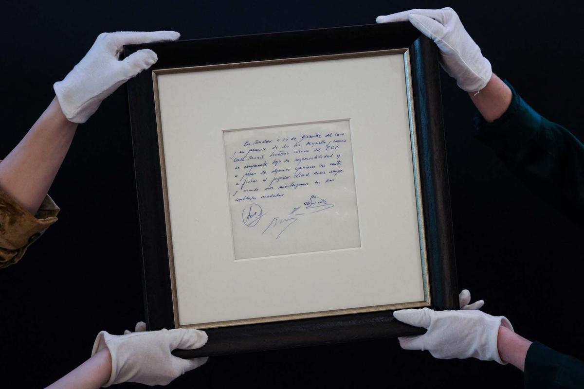 La servilleta con el primer contrato de Messi sale a subasta en Londres por 350.000 euros