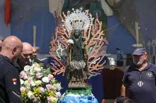 Procesión de la Virgen del Carmen de los submarinistas en imágenes