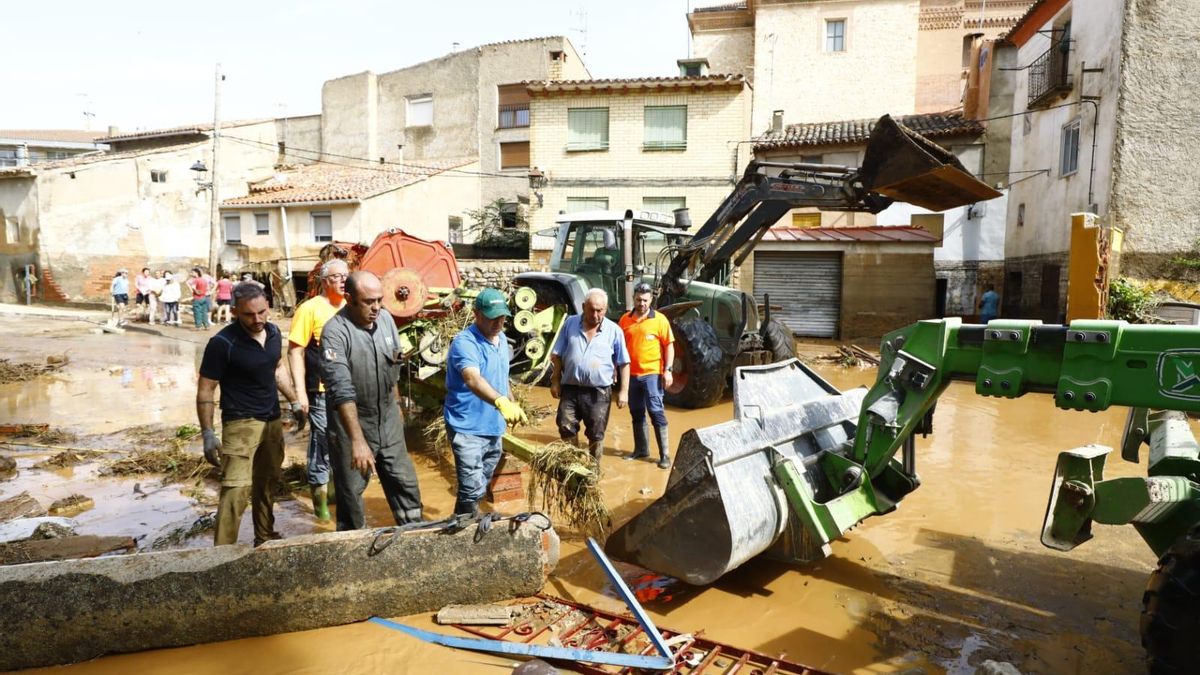 En imágenes | Así ha quedado Azuara tras la fuerte tormenta que causó destrozos este viernes