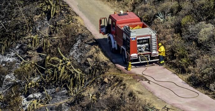 TEJEDA. Incendio en La Cumbre, efectivos en labores de extinción en Tejeda.  | 11/08/2019 | Fotógrafo: José Pérez Curbelo