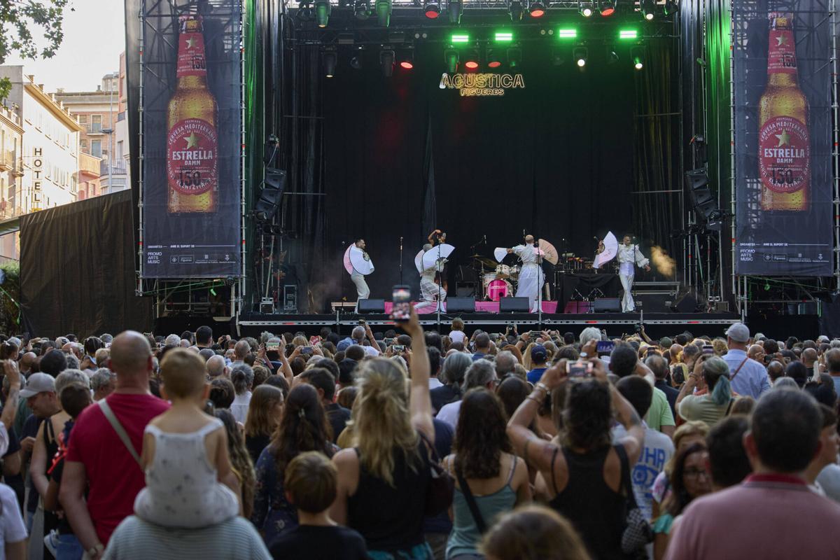 Les imatges del concert de Locomia al Festival Acústica
