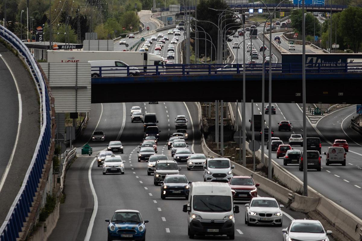 Atasco en la autovía A-2, 16 de abril de 2025, en Madrid